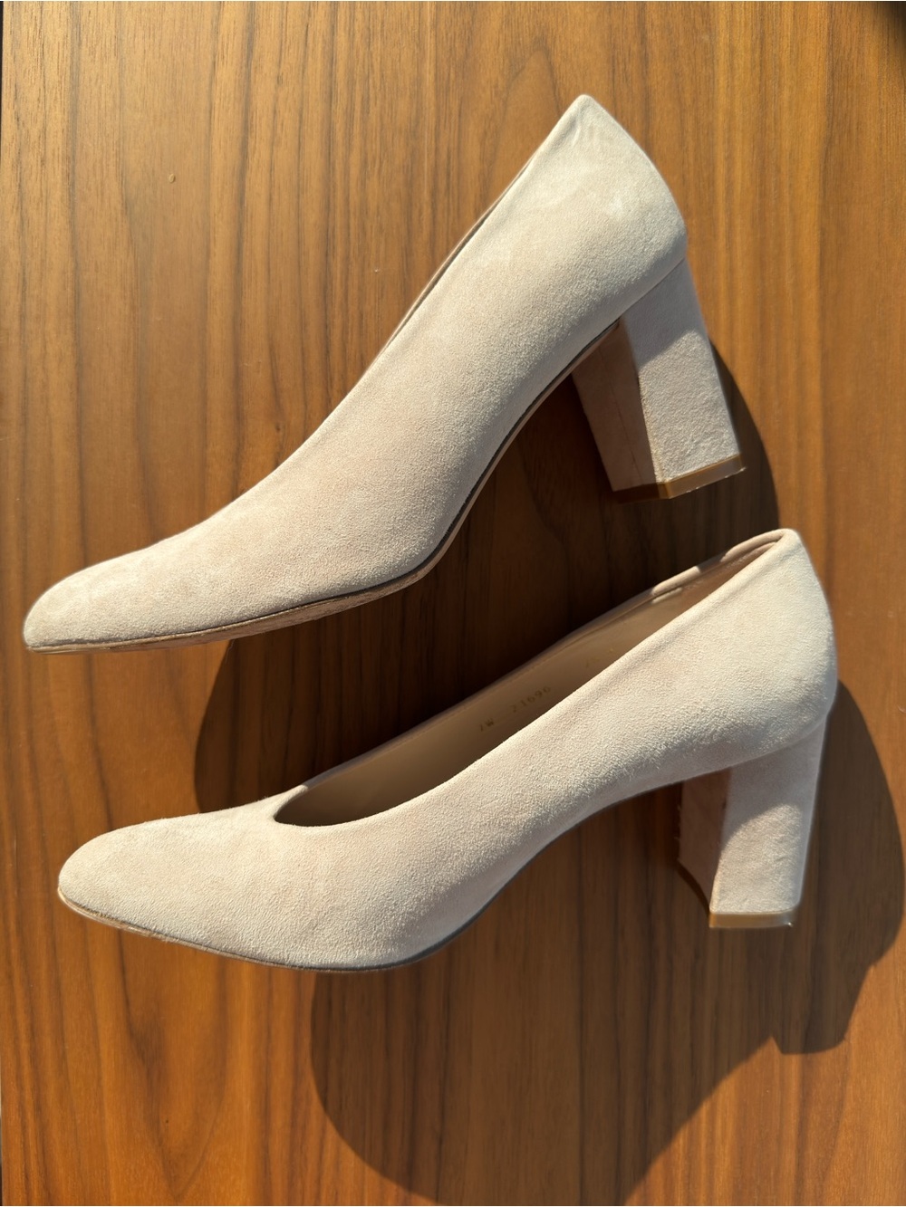 Stuart Weitzman Suede Block Heel Pumps Pink/Beige Almond Toe Spain Sz 7.5 M